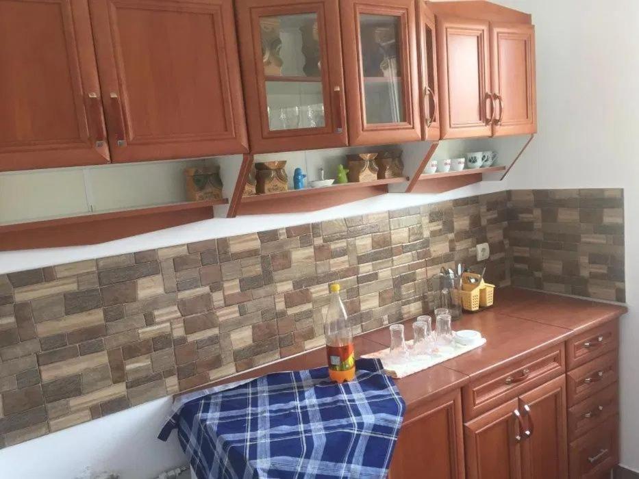 Апартаменты Apartament Marian Оршова Экстерьер фото